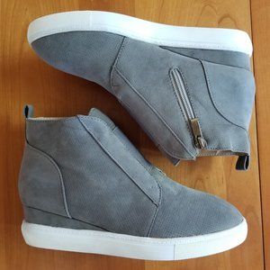 Journee Collection Perforated Grey Clara Wedge Sneaker - Size 7.5M